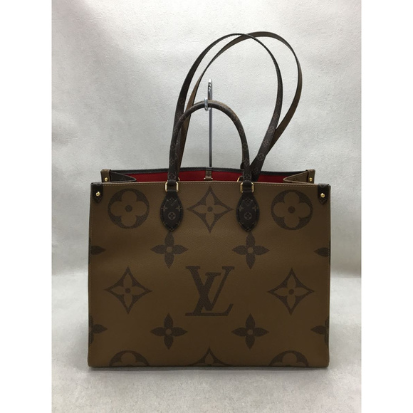 Louis Vuitton On The Go MM Monogram Tote Bag - Picture 3 of 6